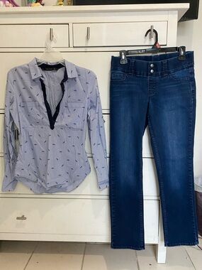 Zara Striped Blue Button-Up Shirt & Dark Wash Skinny Jeans Set